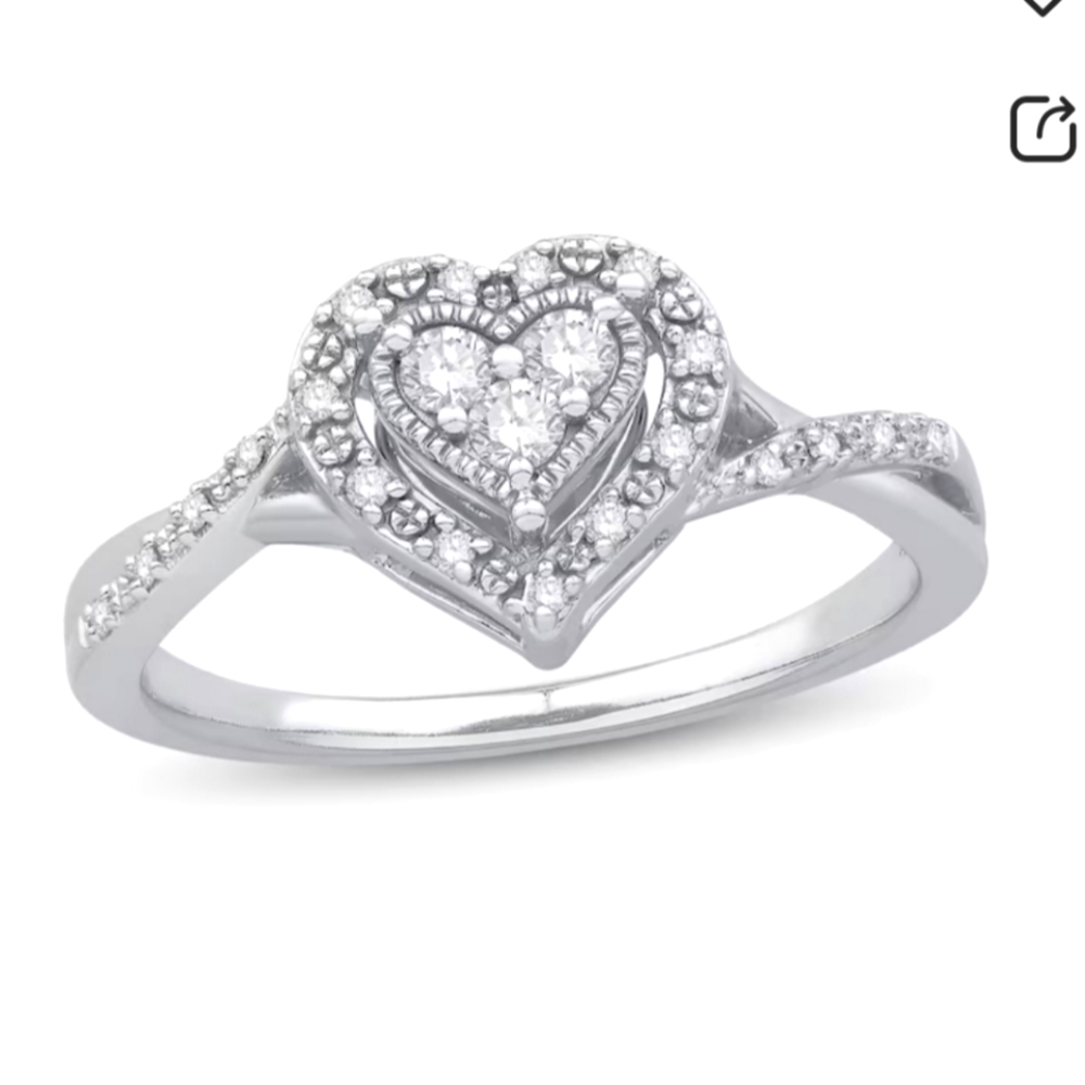Diamond heart ring